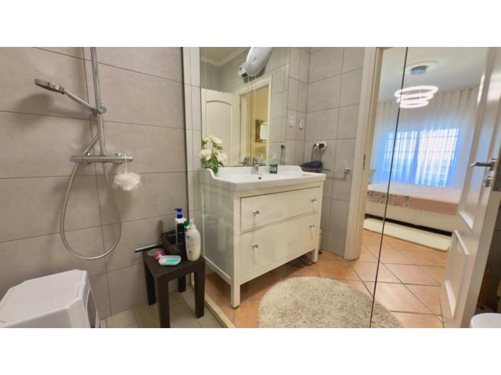 Image No.27-4 Bed House for sale