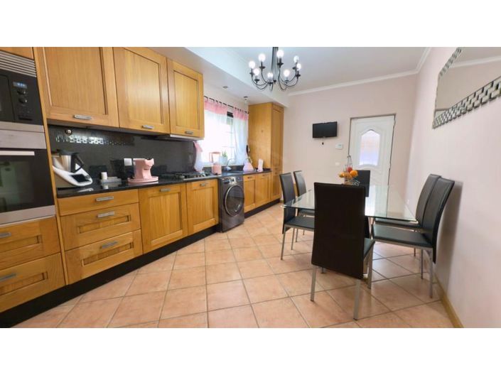 Image No.28-4 Bed House for sale