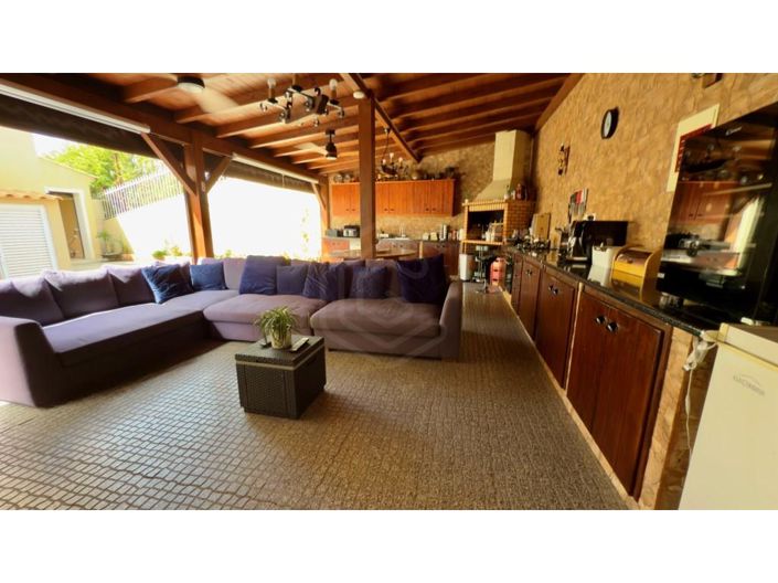 Image No.5-4 Bed House for sale