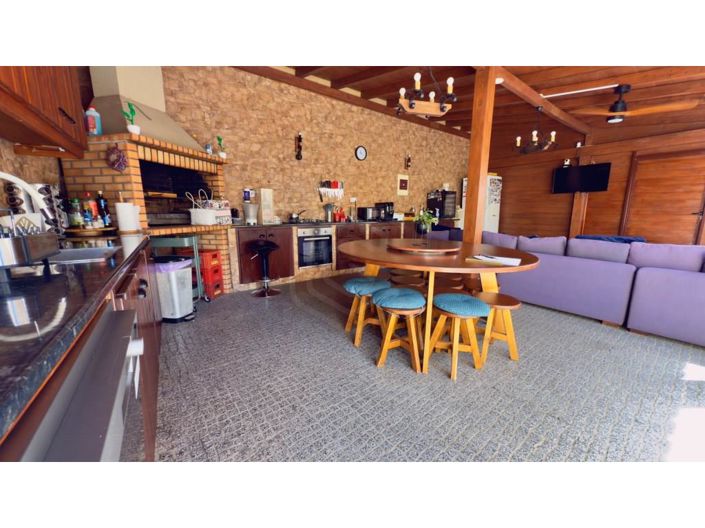 Image No.6-4 Bed House for sale