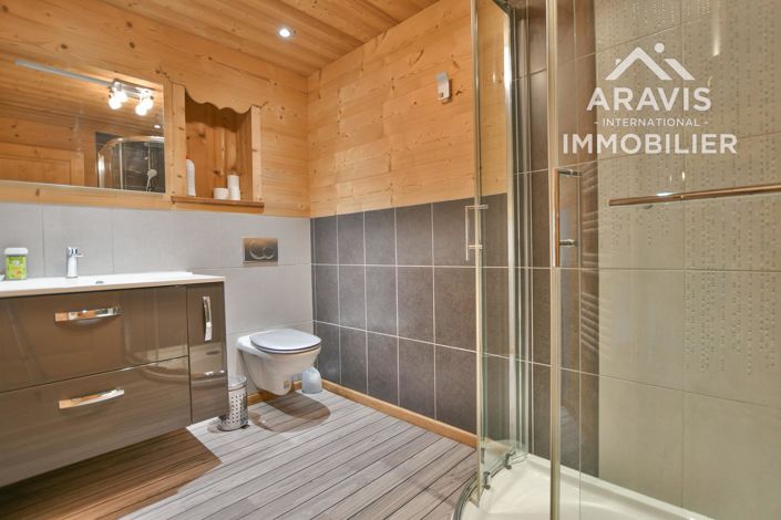 Image No.10-5 Bed House for sale