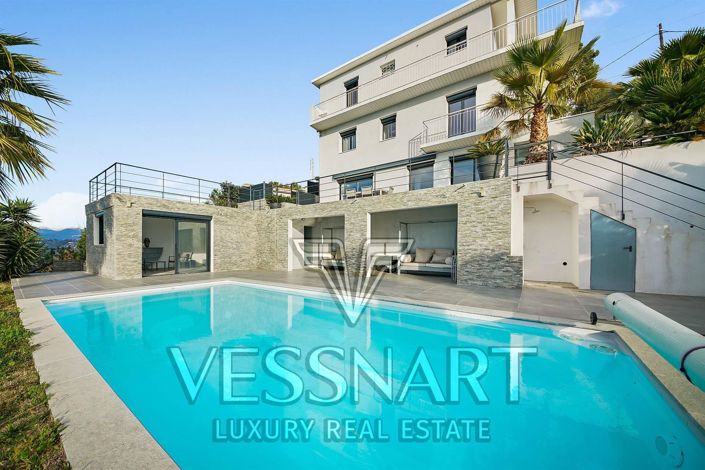 Image No.2-5 Bed House for sale