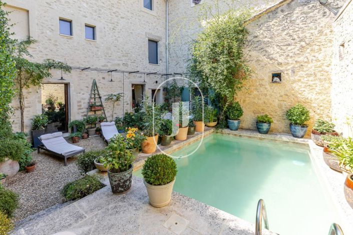 Image No.1-4 Bed House for sale
