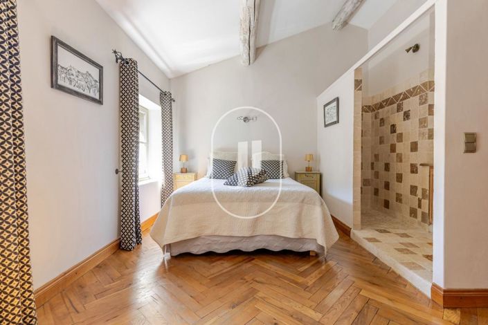 Image No.9-4 Bed House for sale