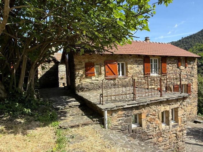 Image No.1-4 Bed House for sale