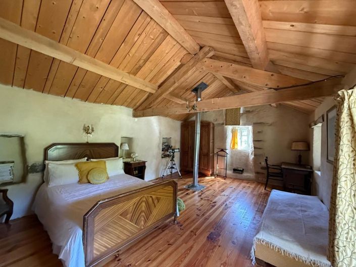 Image No.13-4 Bed House for sale