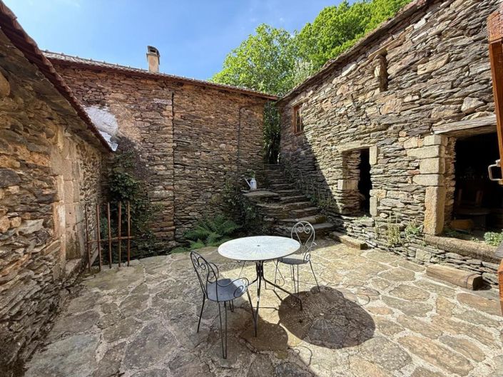 Image No.6-4 Bed House for sale