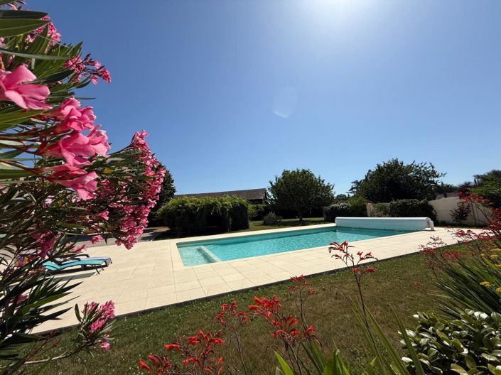 Image No.1-3 Bed House for sale