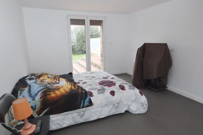 Image No.12-3 Bed House for sale