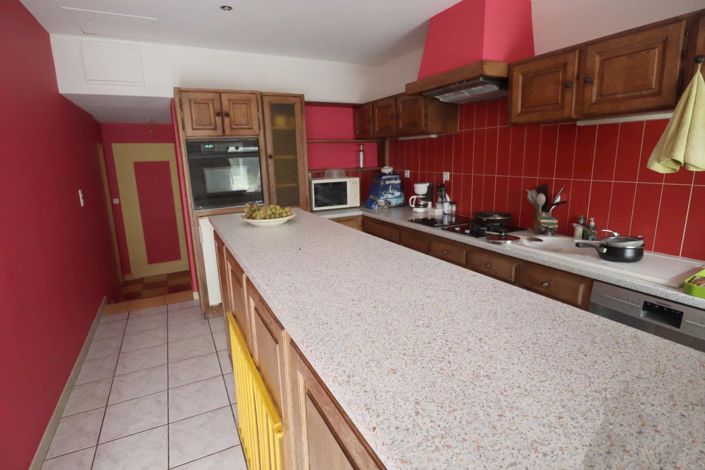 Image No.8-3 Bed House for sale