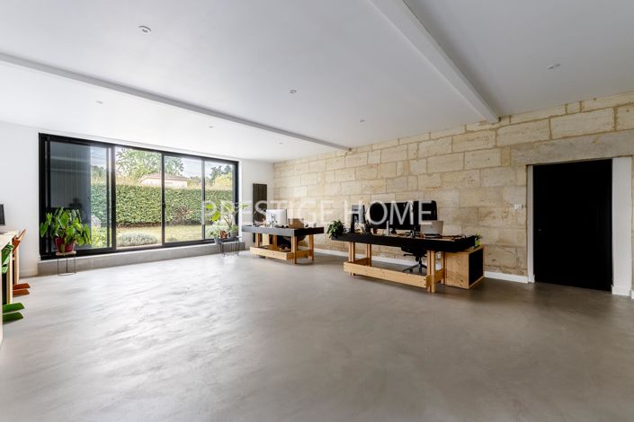 Image No.11-8 Bed House for sale