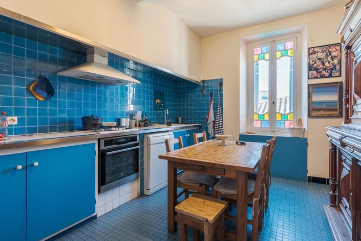 Image No.10-6 Bed House for sale