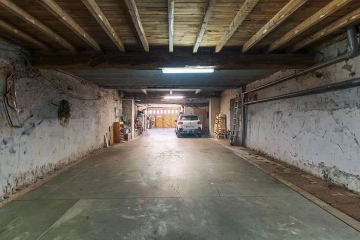 Image No.3-6 Bed House for sale