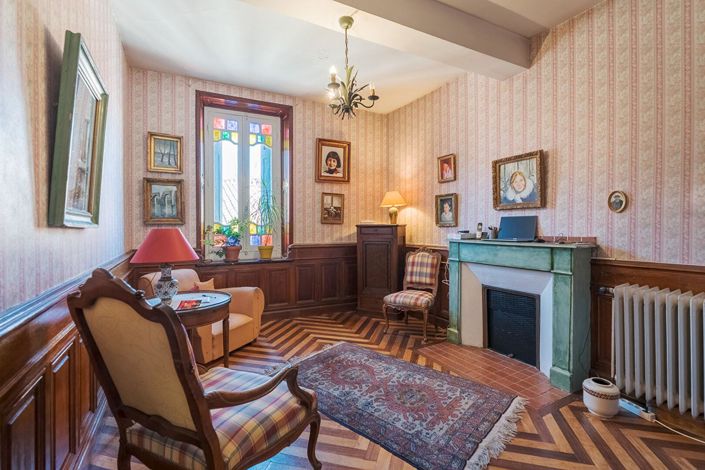 Image No.9-6 Bed House for sale