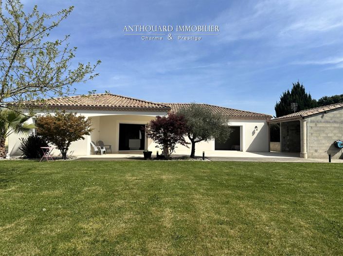 Image No.1-3 Bed House for sale