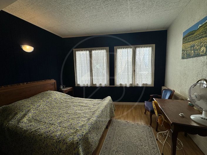 Image No.14-6 Bed House for sale