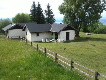 1 - Thollon-les-Mémises, House