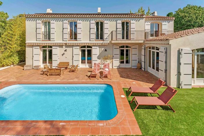 Image No.1-5 Bed House for sale