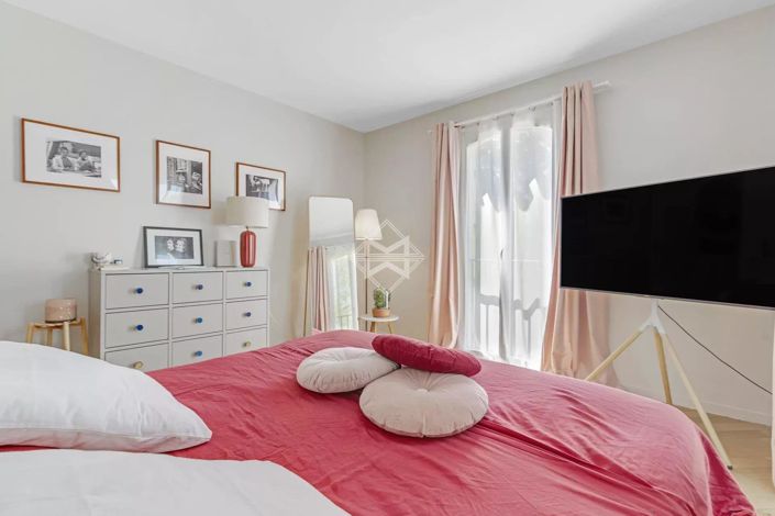 Image No.10-5 Bed House for sale