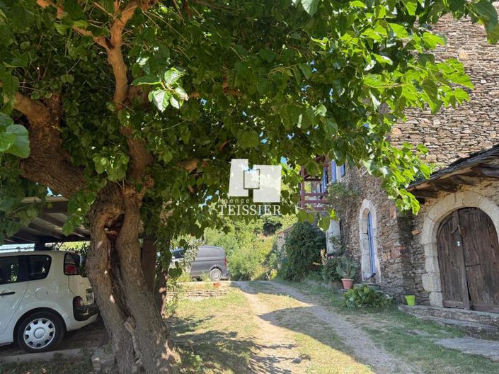 Image No.2-4 Bed House for sale