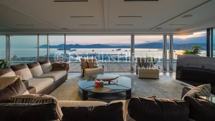 Image No.9-5 Bed Apartment for sale