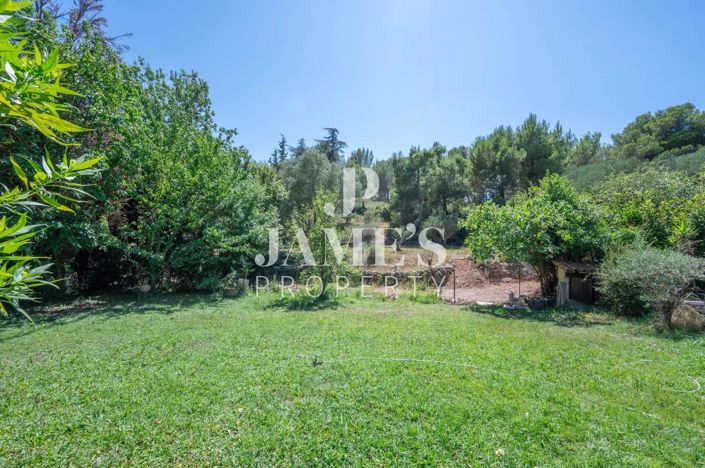 Image No.2-5 Bed House for sale