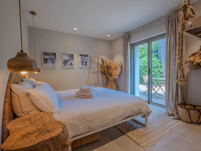 Image No.10-4 Bed House for sale