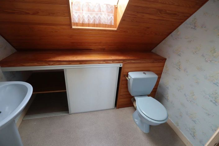 Image No.11-3 Bed House for sale