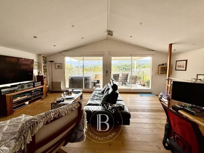 Image No.3-4 Bed House for sale