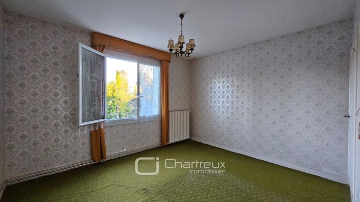 Image No.7-7 Bed House for sale