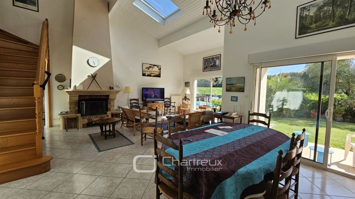 Image No.7-4 Bed House for sale