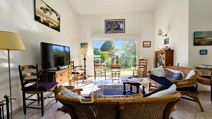 Image No.8-4 Bed House for sale