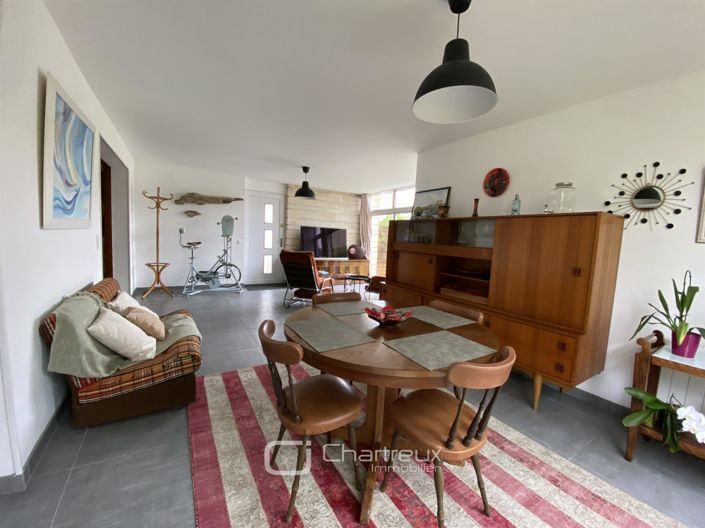 Image No.10-5 Bed House for sale