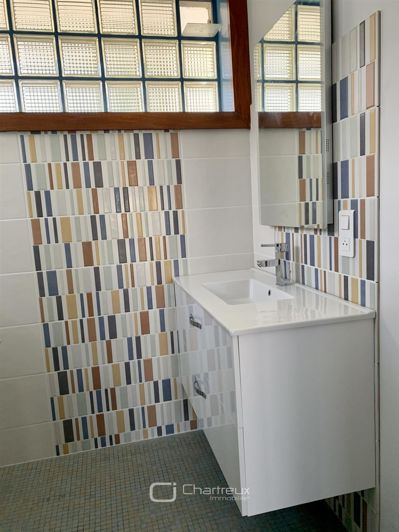 Image No.12-5 Bed House for sale