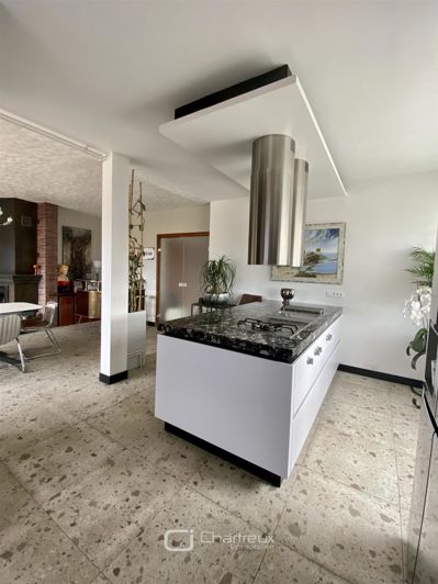 Image No.5-5 Bed House for sale