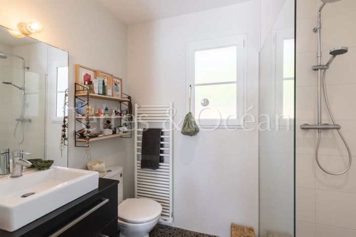 Image No.15-4 Bed House for sale