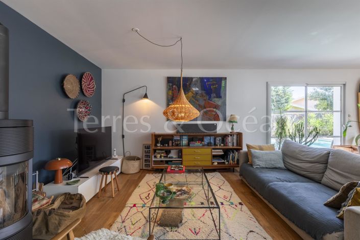 Image No.2-4 Bed House for sale