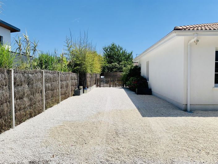 Image No.24-4 Bed House for sale