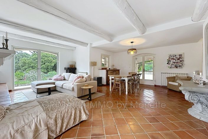 Image No.12-4 Bed House for sale