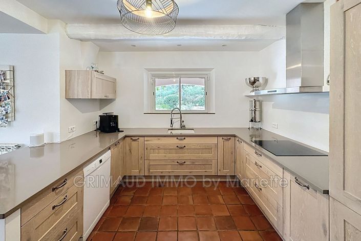 Image No.14-4 Bed House for sale