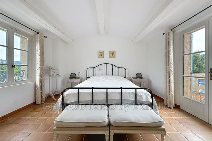 Image No.20-4 Bed House for sale