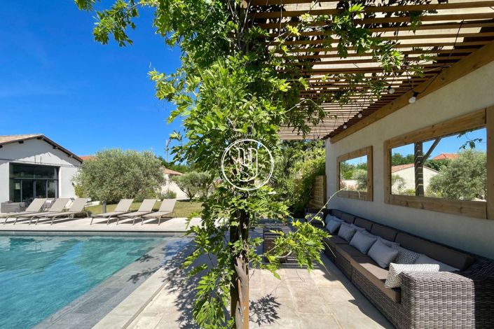 Image No.19-6 Bed House for sale