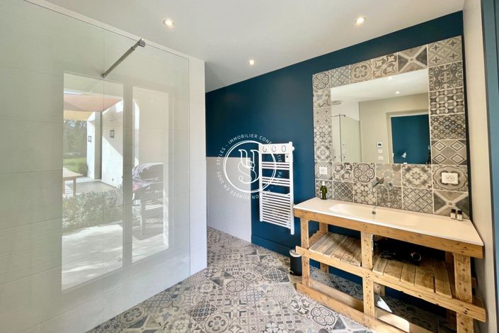 Image No.20-6 Bed House for sale