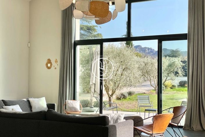 Image No.3-6 Bed House for sale