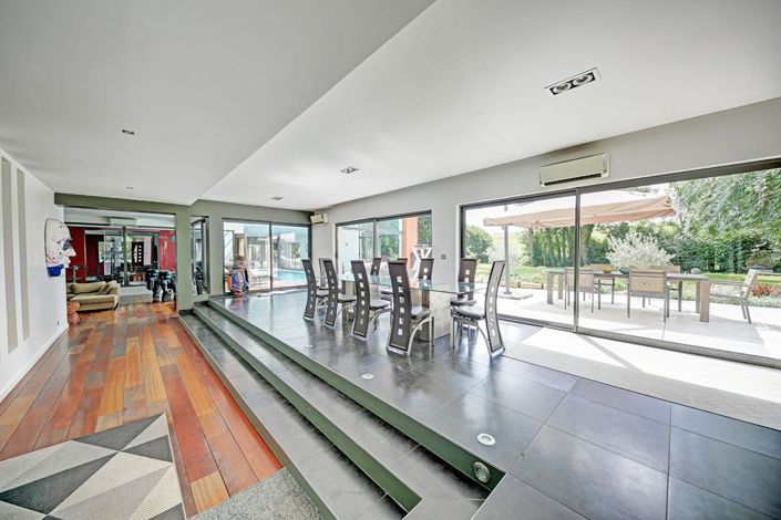 Image No.4-6 Bed Property for sale