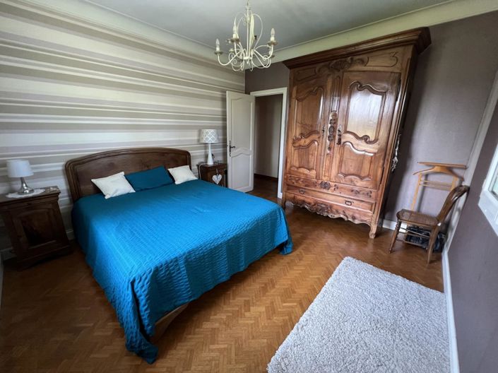 Image No.7-4 Bed House for sale