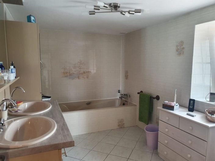 Image No.15-3 Bed House for sale