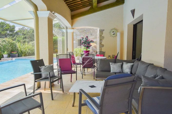 Image No.12-5 Bed House for sale