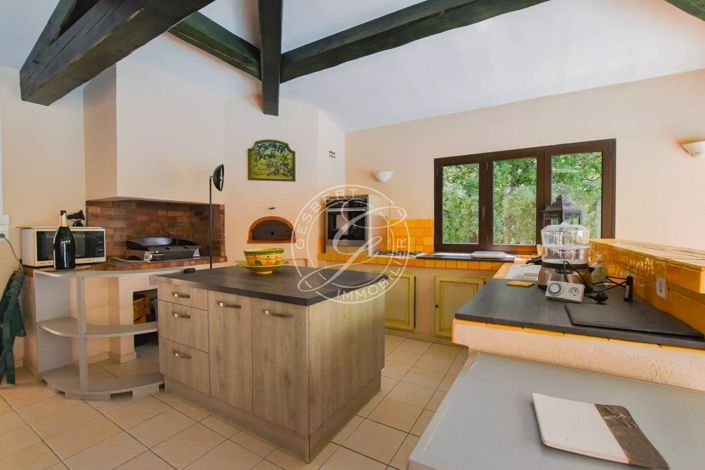 Image No.25-5 Bed House for sale