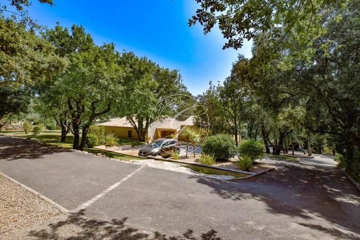 Image No.41-5 Bed House for sale